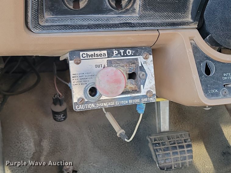 image for item LA9656 1984 Ford  F8000 truck cab and chassis