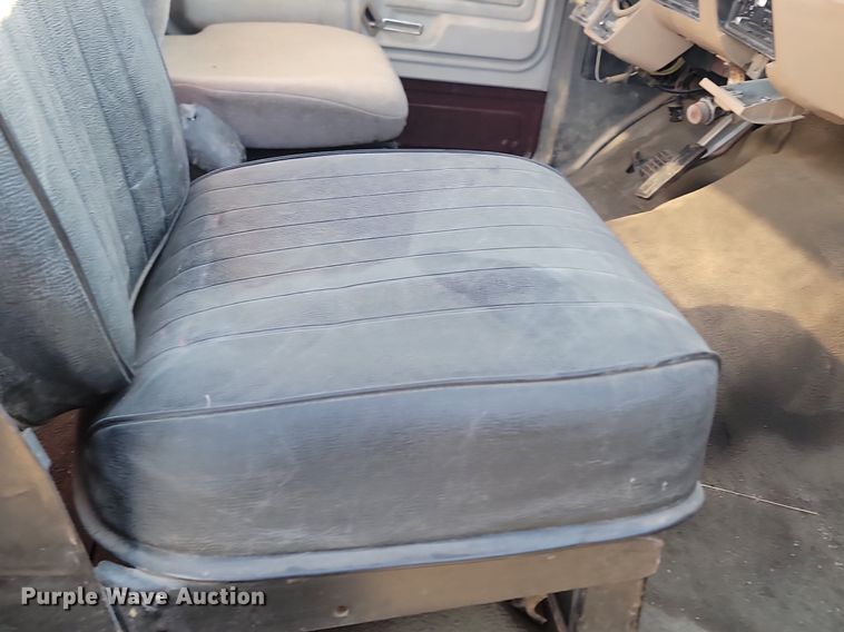 image for item LA9656 1984 Ford  F8000 truck cab and chassis