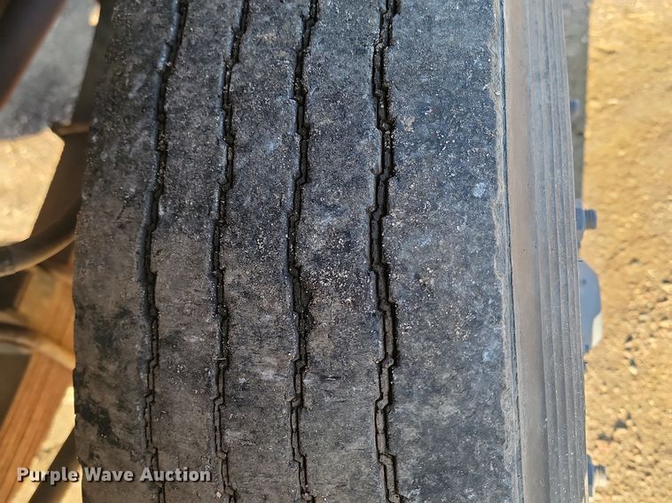 image for item LA9656 1984 Ford  F8000 truck cab and chassis