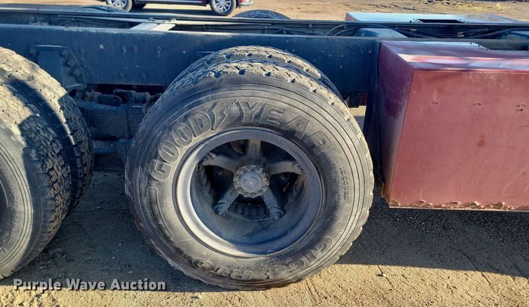 image for item LA9656 1984 Ford  F8000 truck cab and chassis