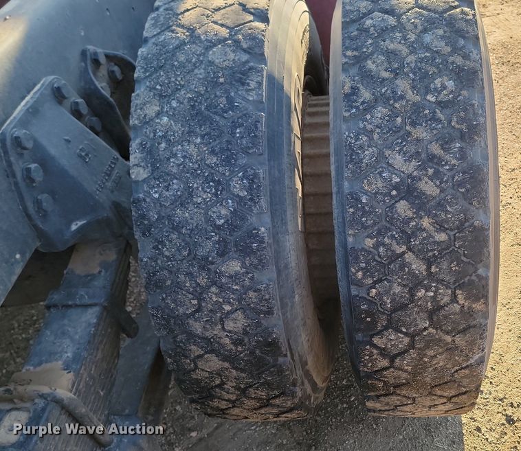 image for item LA9656 1984 Ford  F8000 truck cab and chassis