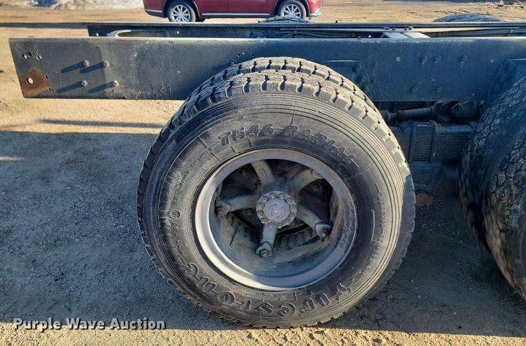 image for item LA9656 1984 Ford  F8000 truck cab and chassis