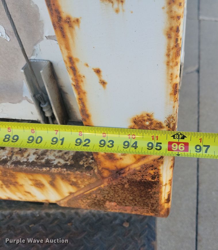 image for item LC9439 2005 Chevrolet Express G3500 box truck