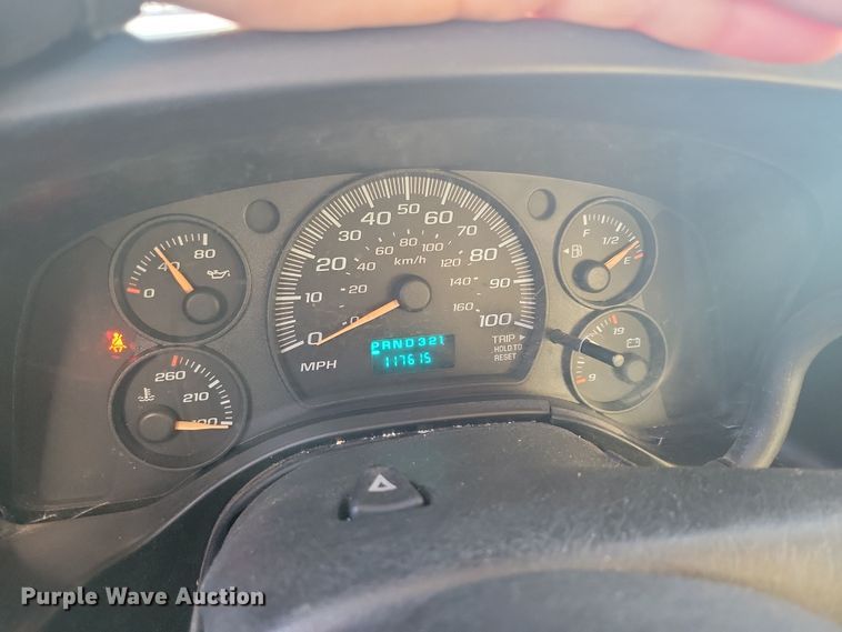 image for item LC9439 2005 Chevrolet Express G3500 box truck