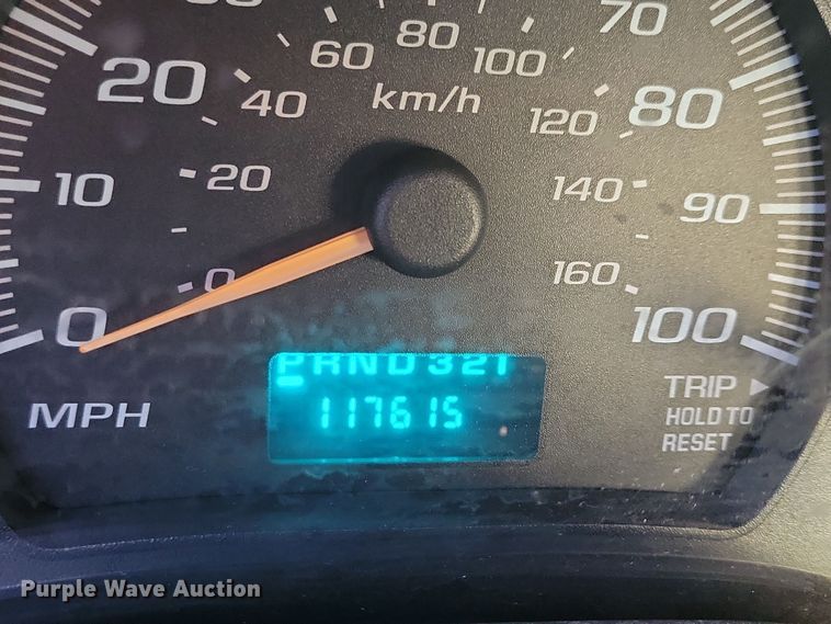 image for item LC9439 2005 Chevrolet Express G3500 box truck