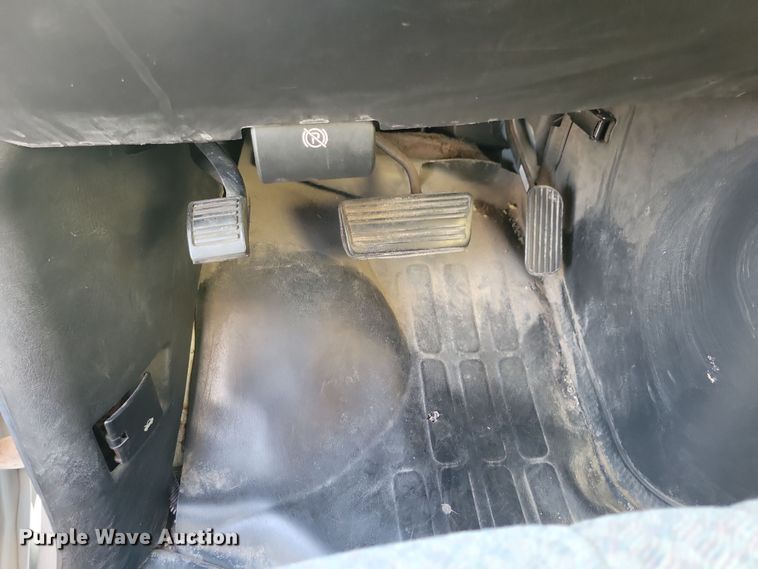 image for item LC9439 2005 Chevrolet Express G3500 box truck