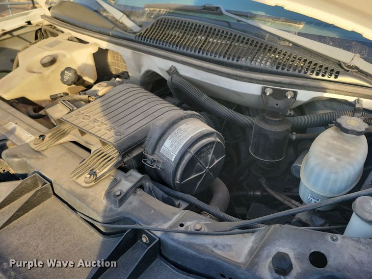 image for item LC9439 2005 Chevrolet Express G3500 box truck