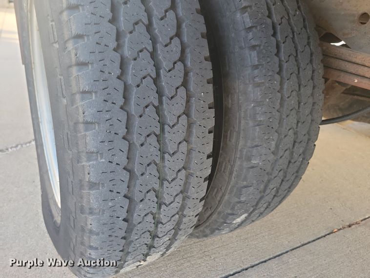 image for item LC9439 2005 Chevrolet Express G3500 box truck