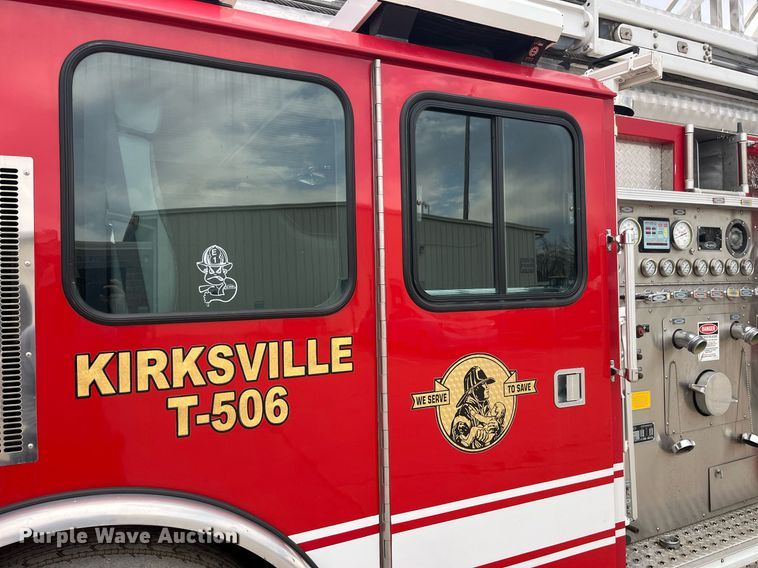 image for item LD9939 1995 E-One fire truck