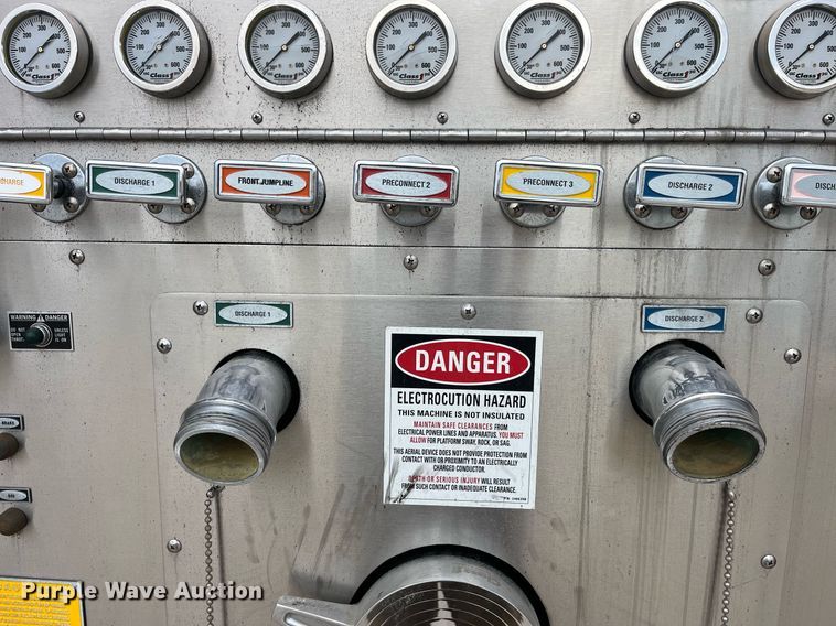 image for item LD9939 1995 E-One fire truck