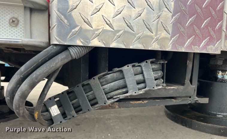 image for item LD9939 1995 E-One fire truck