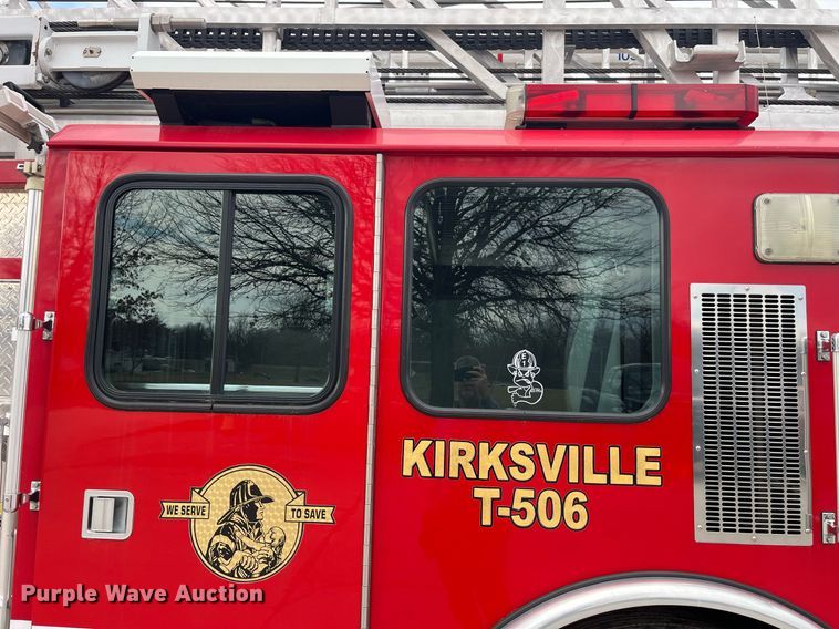 image for item LD9939 1995 E-One fire truck