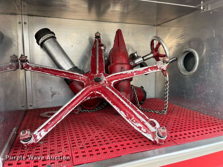 image for item LD9939 1995 E-One fire truck