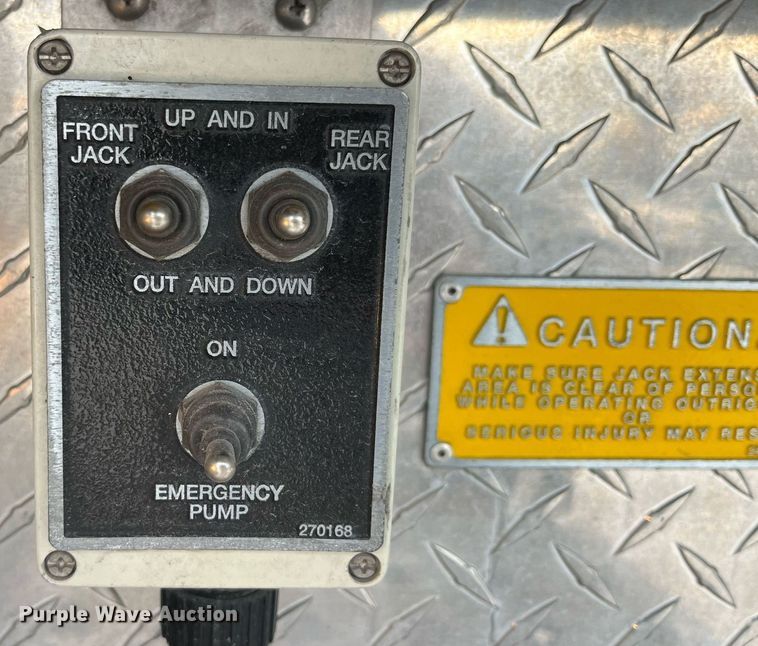 image for item LD9939 1995 E-One fire truck