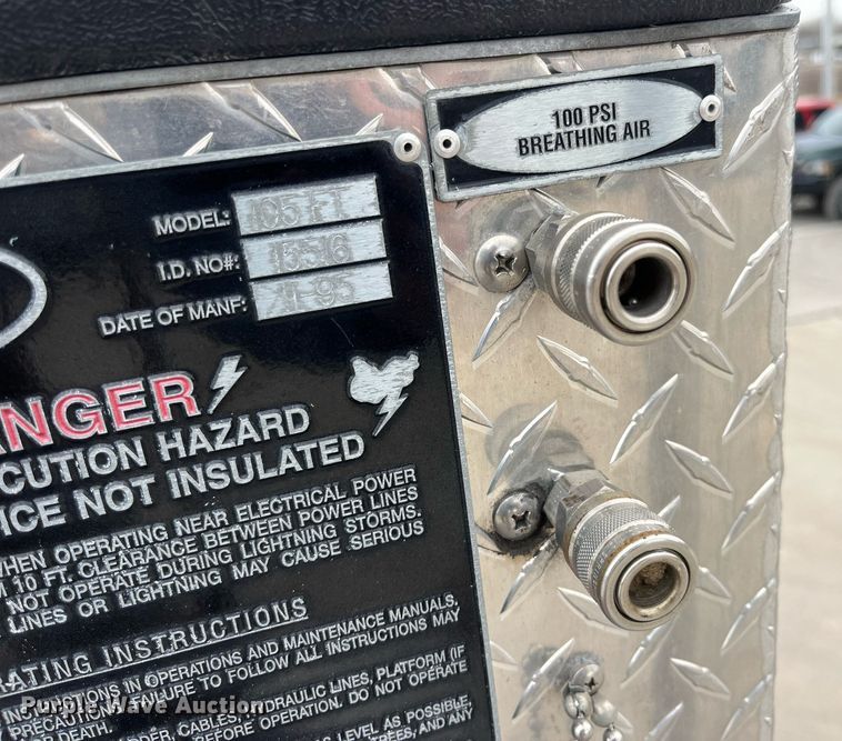 image for item LD9939 1995 E-One fire truck