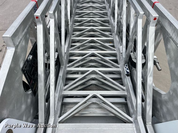 image for item LD9939 1995 E-One fire truck