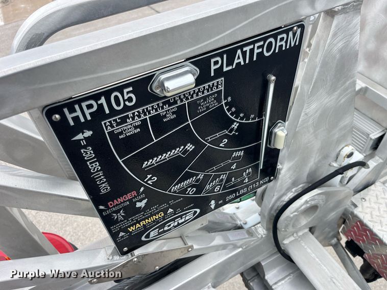 image for item LD9939 1995 E-One fire truck