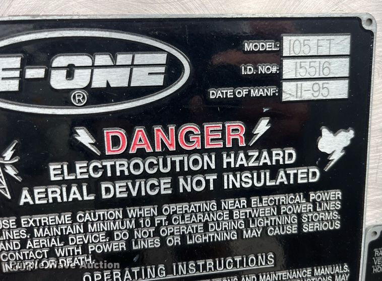 image for item LD9939 1995 E-One fire truck