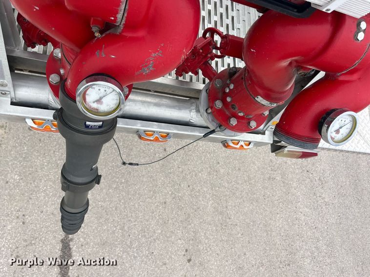 image for item LD9939 1995 E-One fire truck