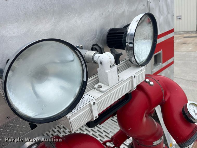 image for item LD9939 1995 E-One fire truck