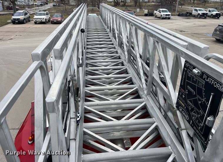 image for item LD9939 1995 E-One fire truck