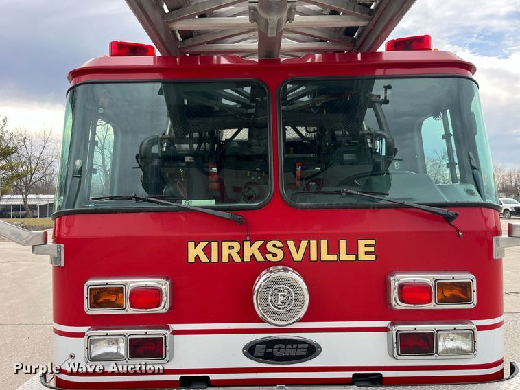 image for item LD9939 1995 E-One fire truck