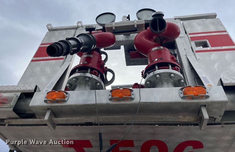 image for item LD9939 1995 E-One fire truck