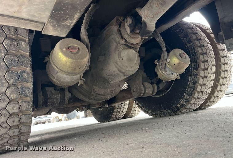 image for item LD9939 1995 E-One fire truck