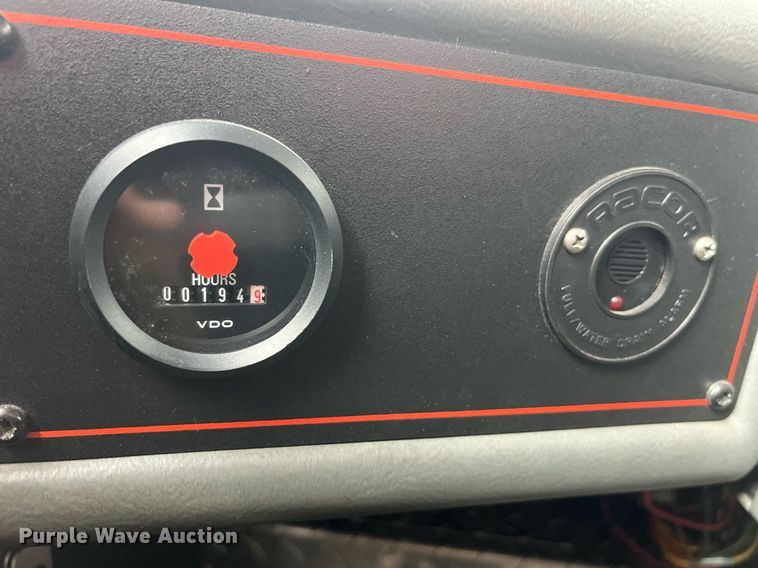 image for item LD9939 1995 E-One fire truck