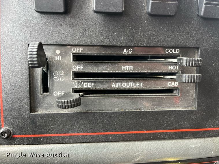 image for item LD9939 1995 E-One fire truck