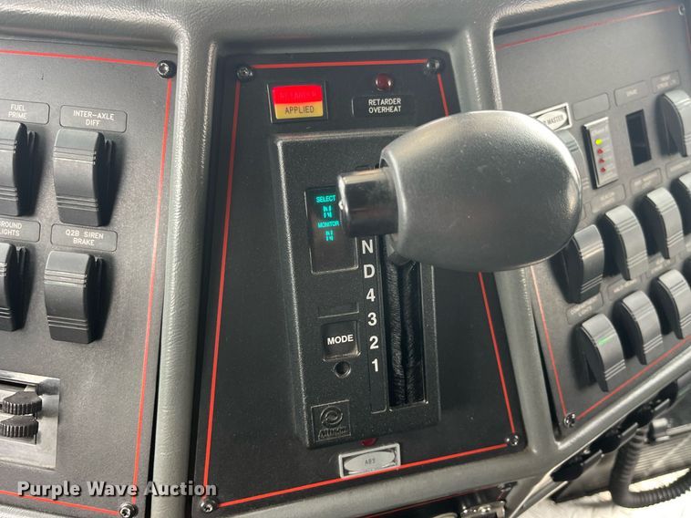 image for item LD9939 1995 E-One fire truck