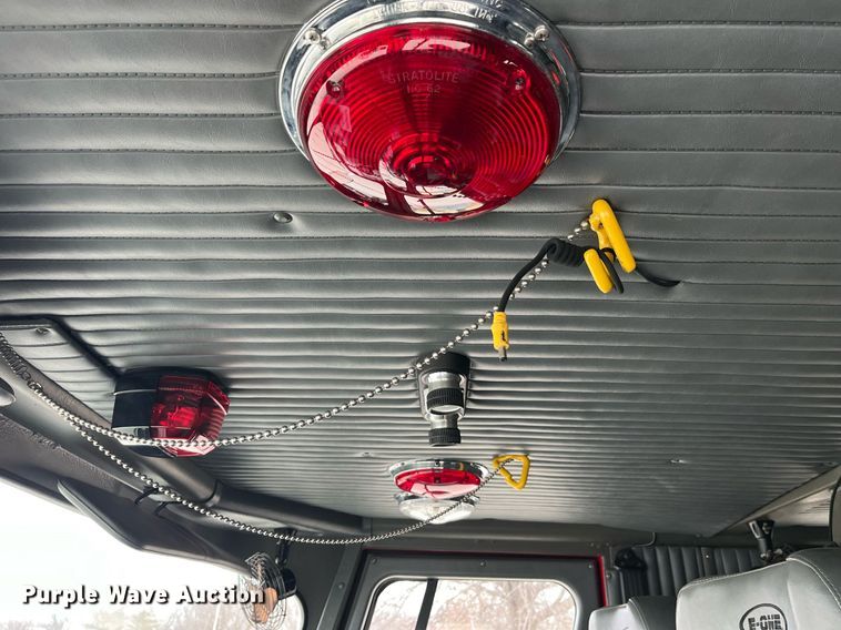 image for item LD9939 1995 E-One fire truck