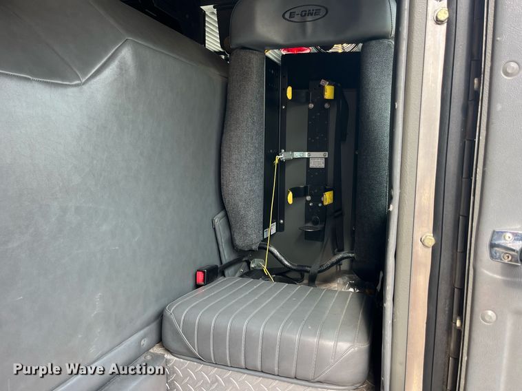 image for item LD9939 1995 E-One fire truck