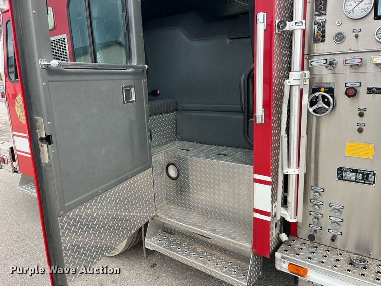 image for item LD9939 1995 E-One fire truck