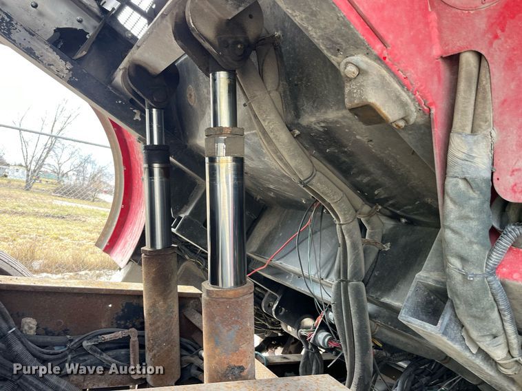 image for item LD9939 1995 E-One fire truck