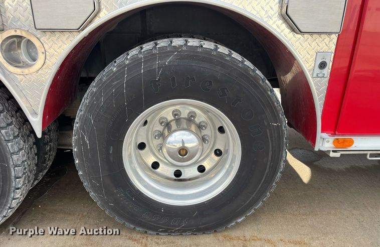 image for item LD9939 1995 E-One fire truck