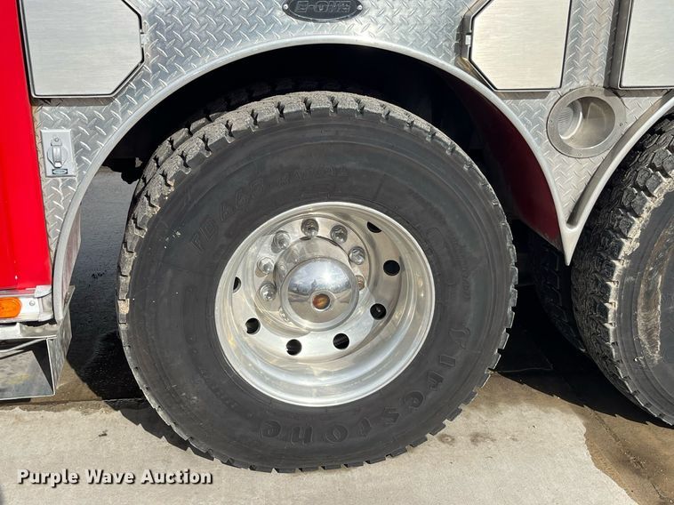 image for item LD9939 1995 E-One fire truck