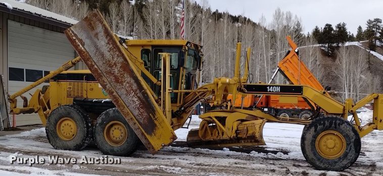 image for item LN9926 2005 Caterpillar 140H VHP motor grader