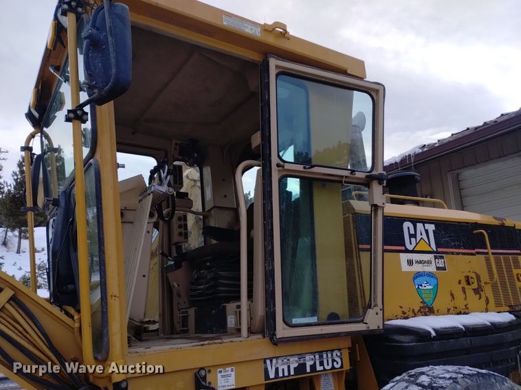 image for item LN9926 2005 Caterpillar 140H VHP motor grader