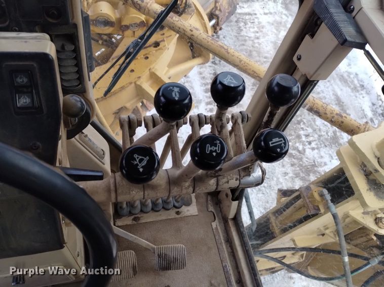 image for item LN9926 2005 Caterpillar 140H VHP motor grader