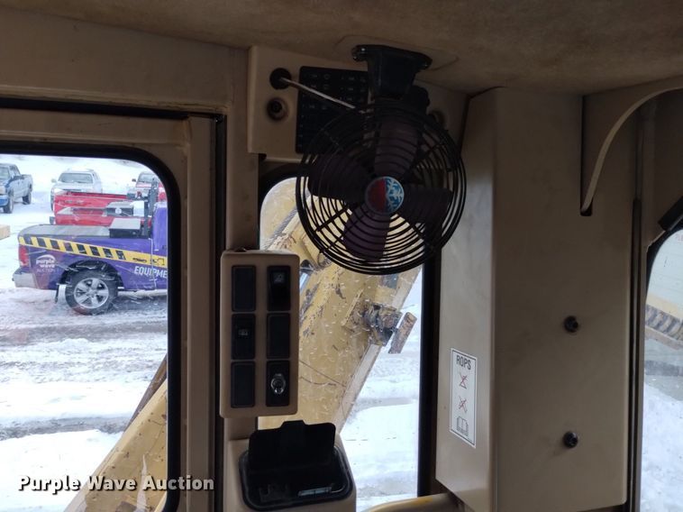 image for item LN9926 2005 Caterpillar 140H VHP motor grader