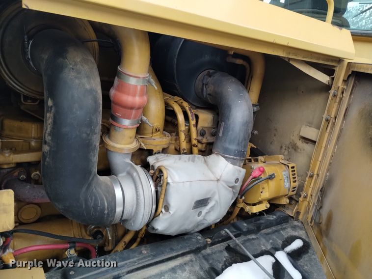 image for item LN9926 2005 Caterpillar 140H VHP motor grader