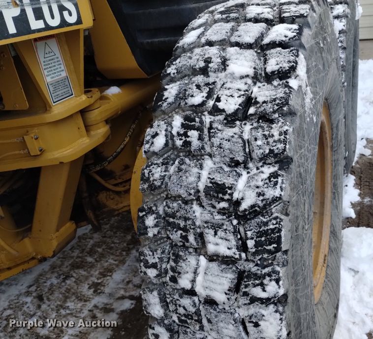 image for item LN9926 2005 Caterpillar 140H VHP motor grader