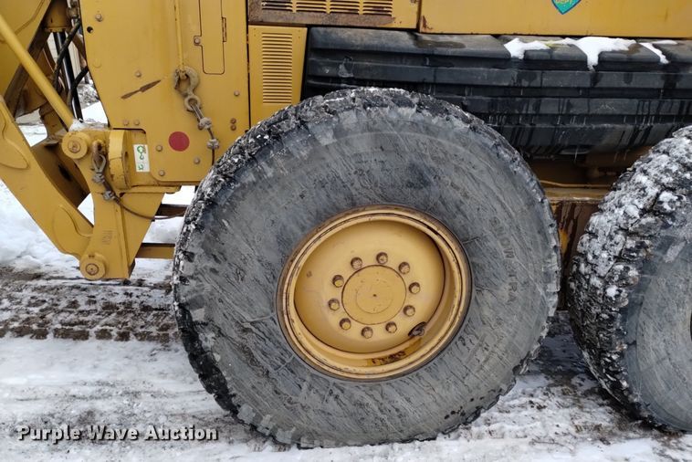 image for item LN9926 2005 Caterpillar 140H VHP motor grader