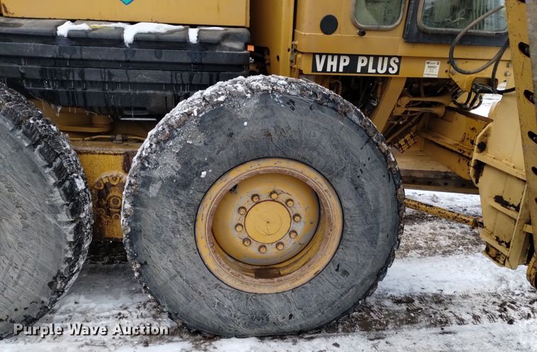 image for item LN9926 2005 Caterpillar 140H VHP motor grader