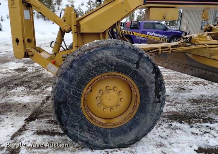 image for item LN9926 2005 Caterpillar 140H VHP motor grader