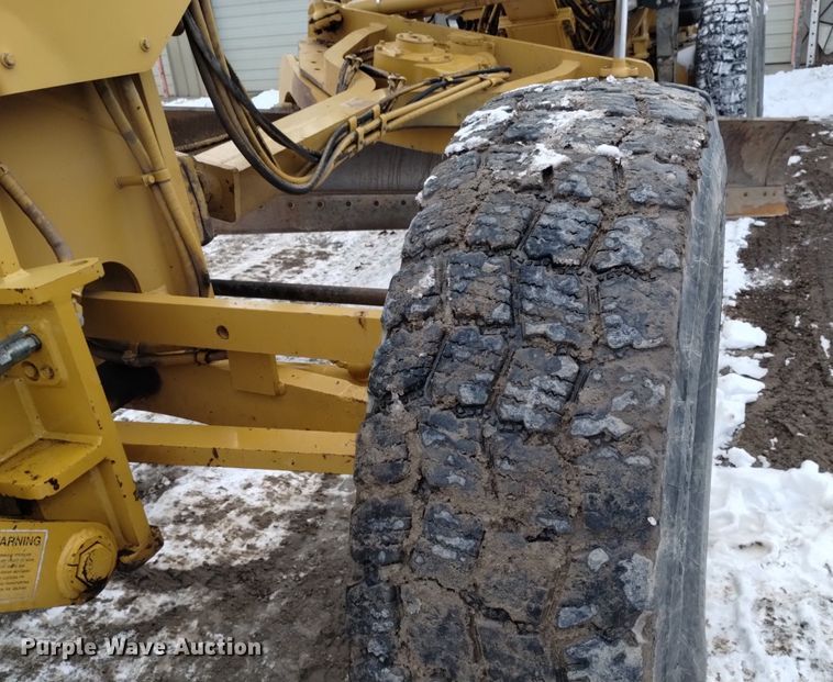 image for item LN9926 2005 Caterpillar 140H VHP motor grader