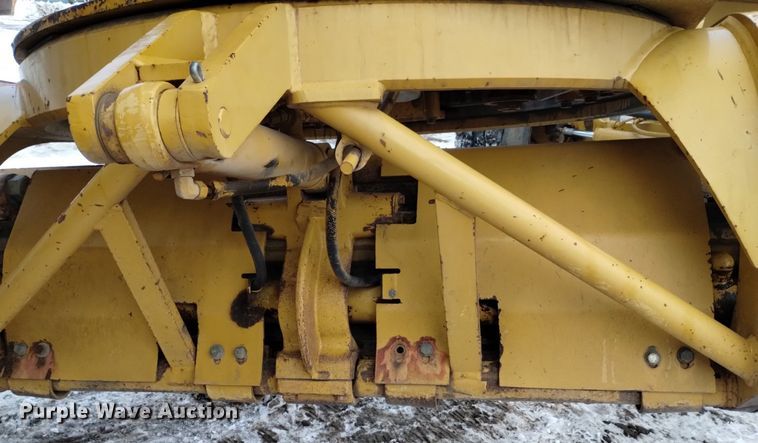 image for item LN9926 2005 Caterpillar 140H VHP motor grader