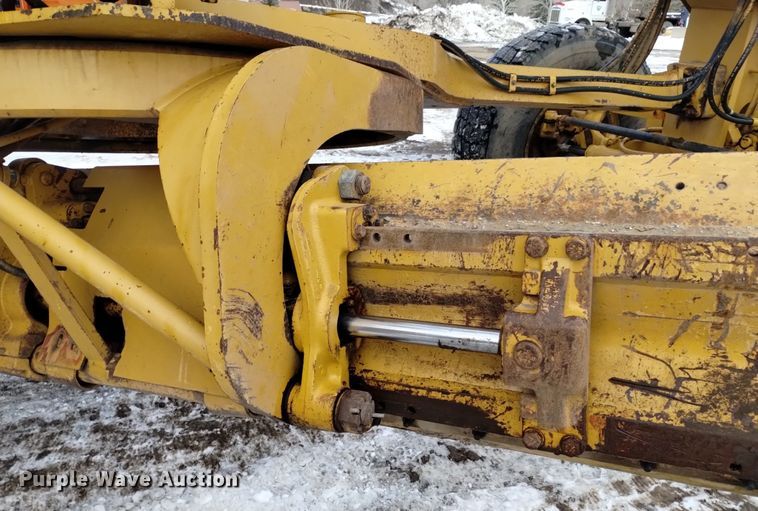 image for item LN9926 2005 Caterpillar 140H VHP motor grader
