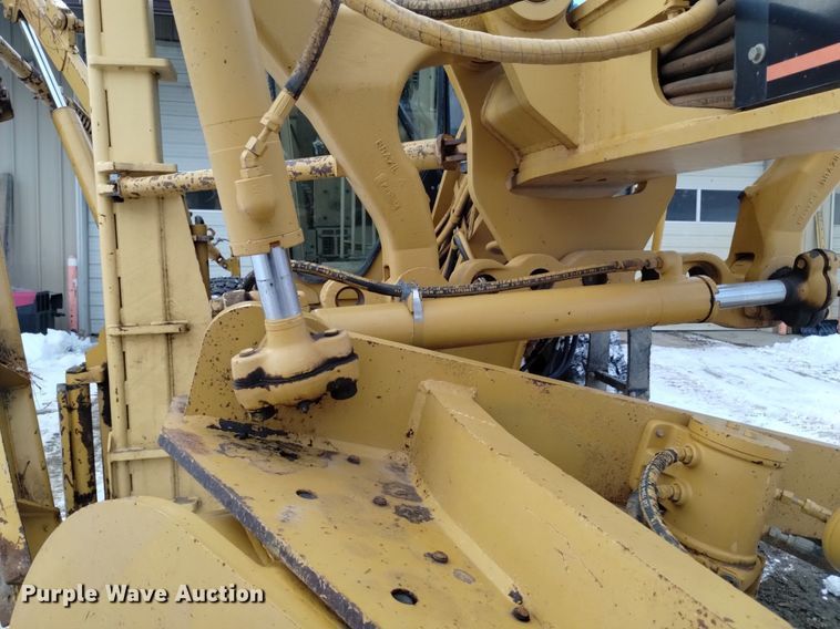 image for item LN9926 2005 Caterpillar 140H VHP motor grader